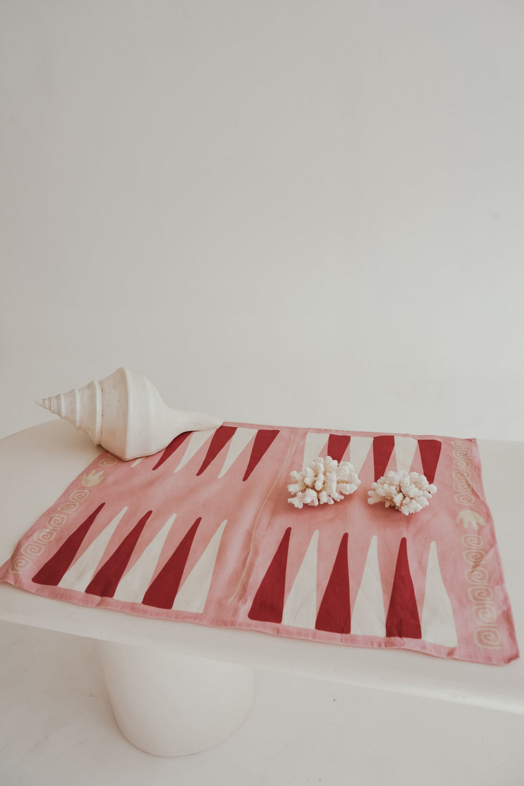 LE JEU DE BACKGAMMON