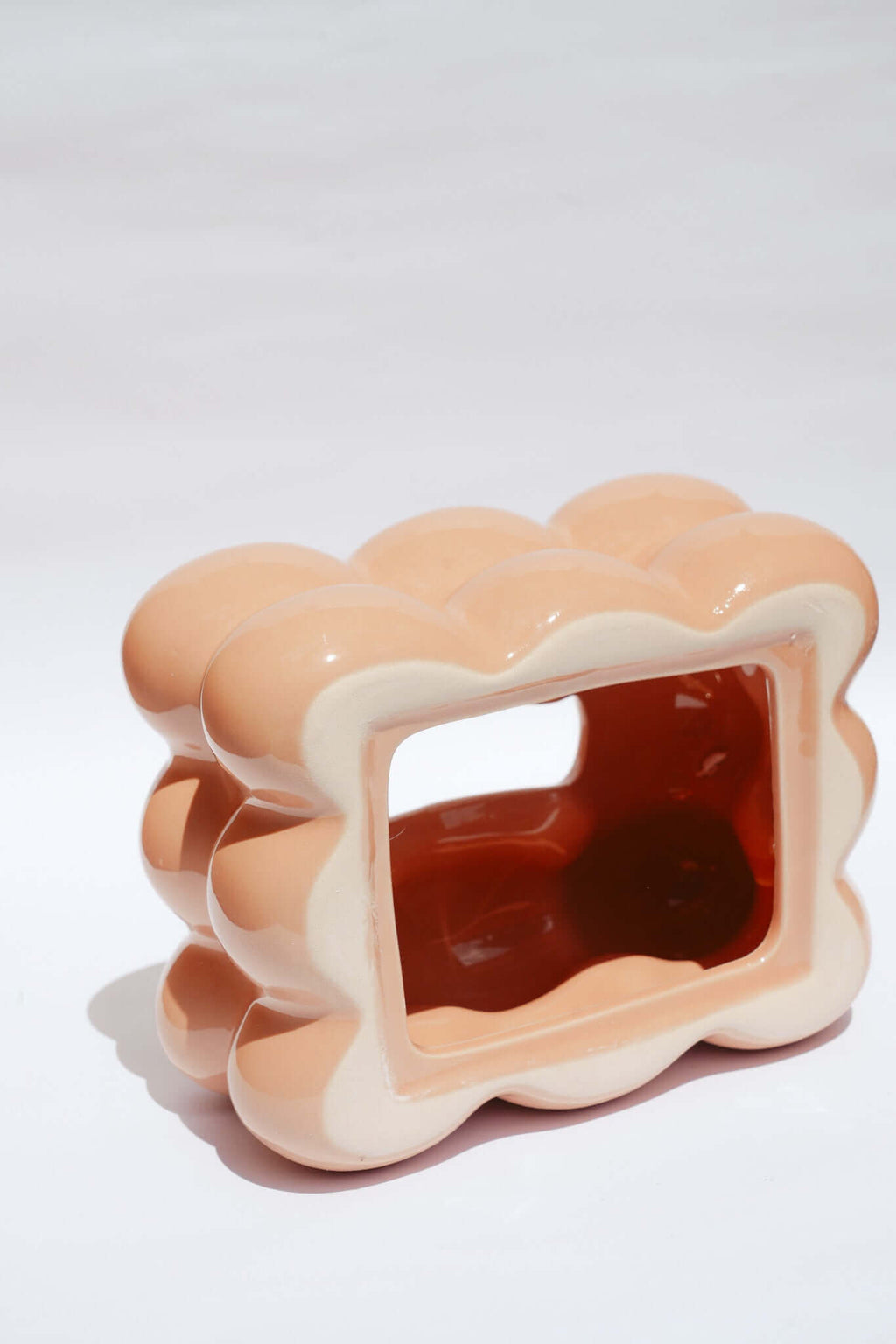 LA BOÎTE DE MOUCHOIRS À BULLES