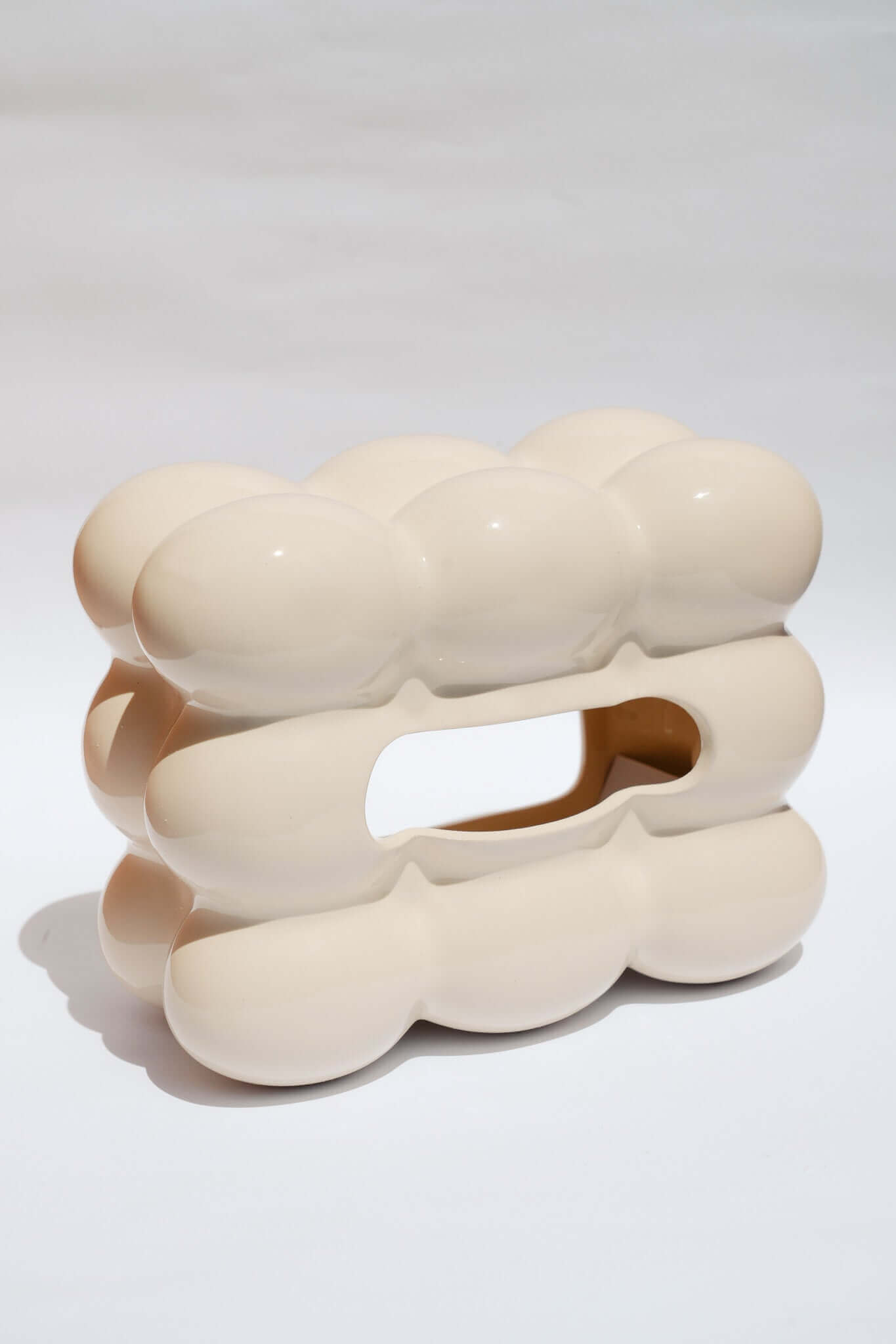 LA BOÎTE DE MOUCHOIRS À BULLES