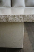 LA TABLE BASSE CRÈTE