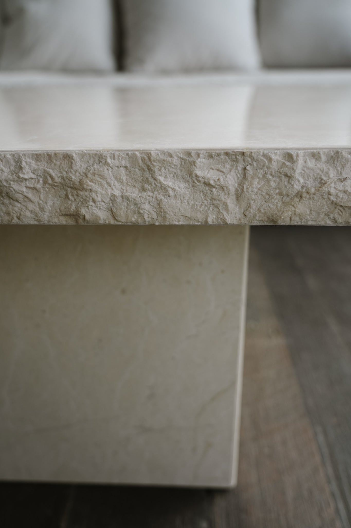 LA TABLE BASSE CRÈTE