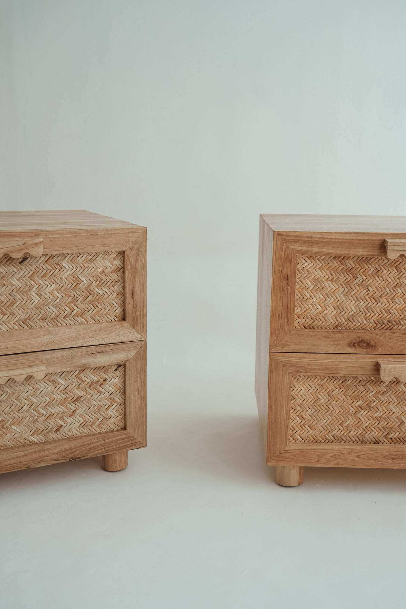 LES TIROIRS DE LA TABLE D'APPOINT DESA