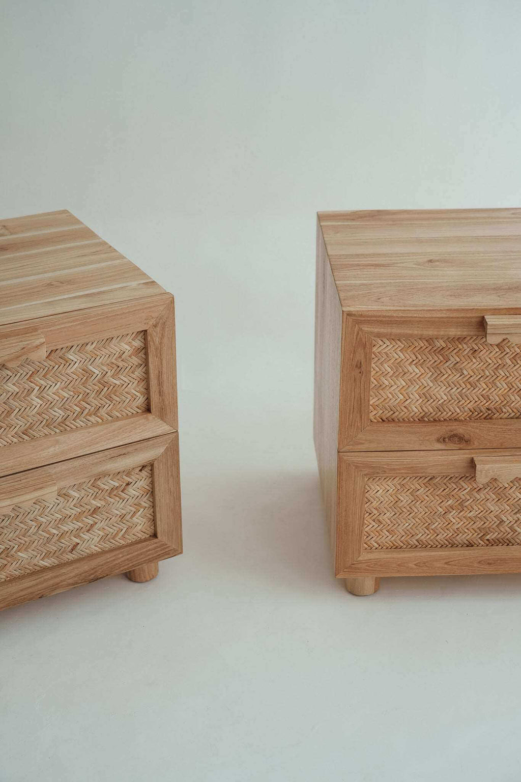 LES TIROIRS DE LA TABLE D'APPOINT DESA