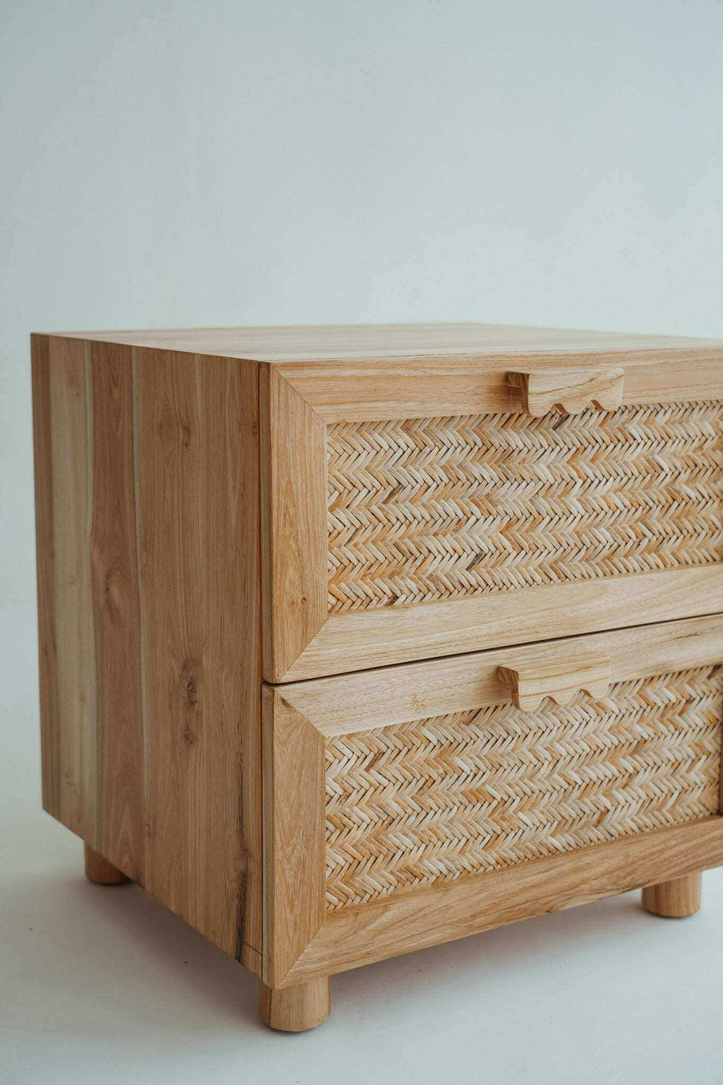 LES TIROIRS DE LA TABLE D'APPOINT DESA