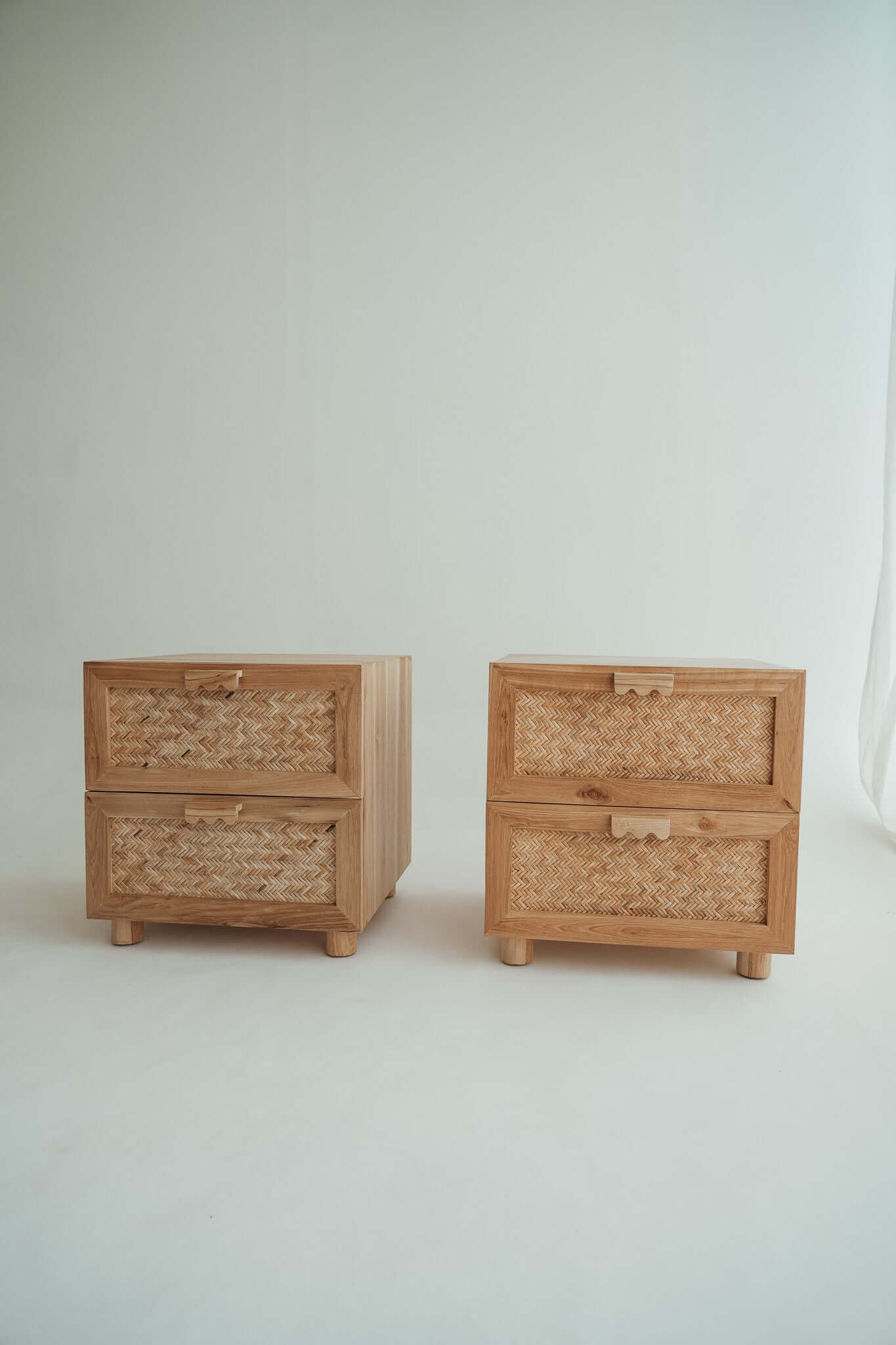 LES TIROIRS DE LA TABLE D'APPOINT DESA