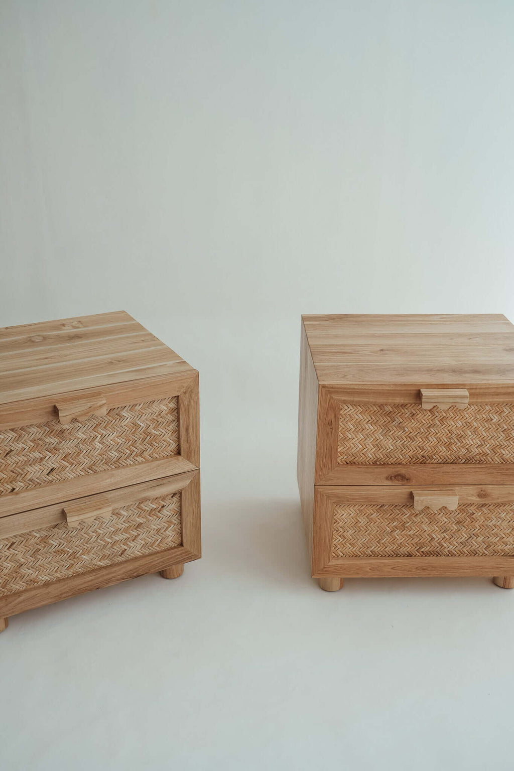 LES TIROIRS DE LA TABLE D'APPOINT DESA