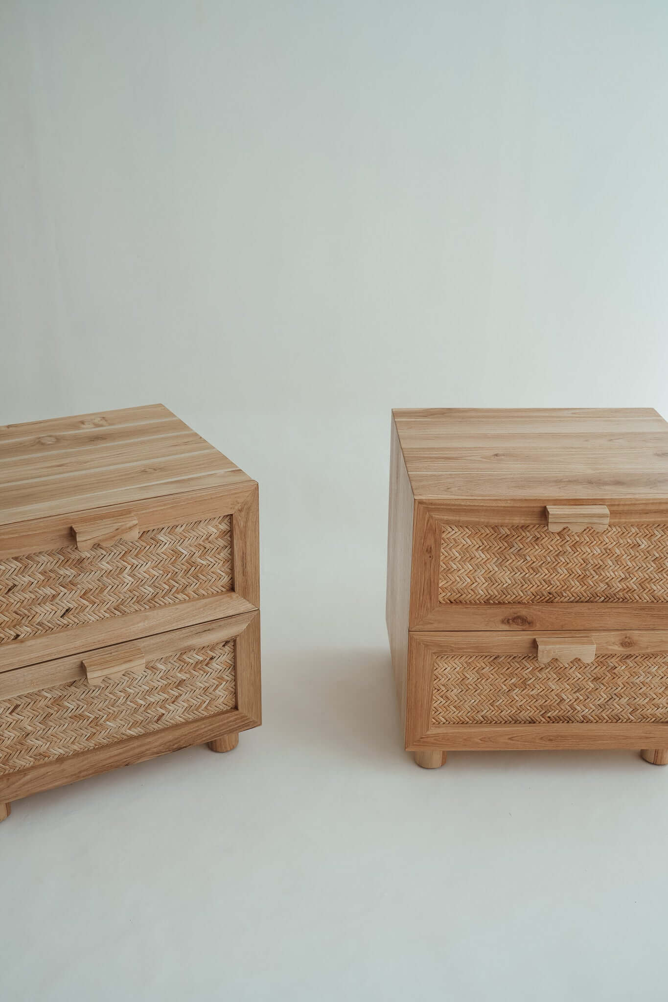 LES TIROIRS DE LA TABLE D'APPOINT DESA