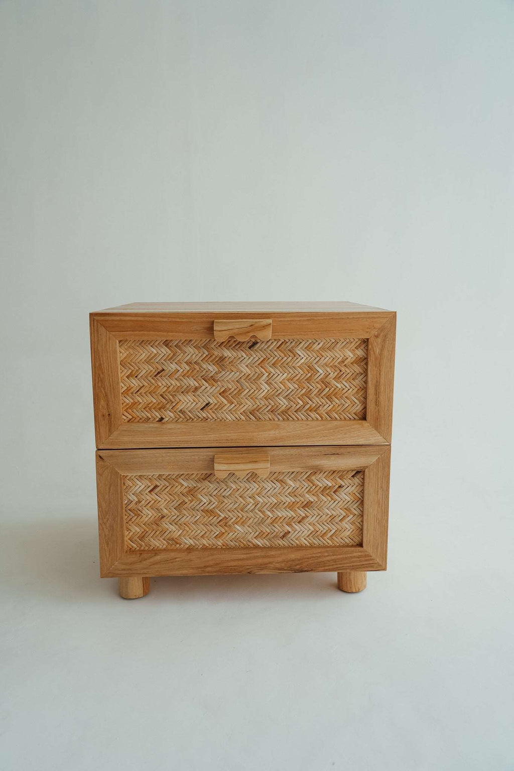 LES TIROIRS DE LA TABLE D'APPOINT DESA