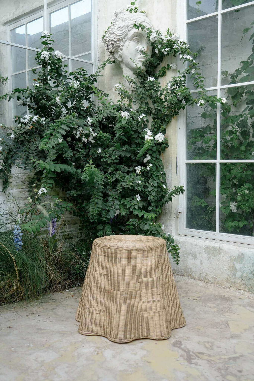 LA TABLE D'APPOINT FLORA