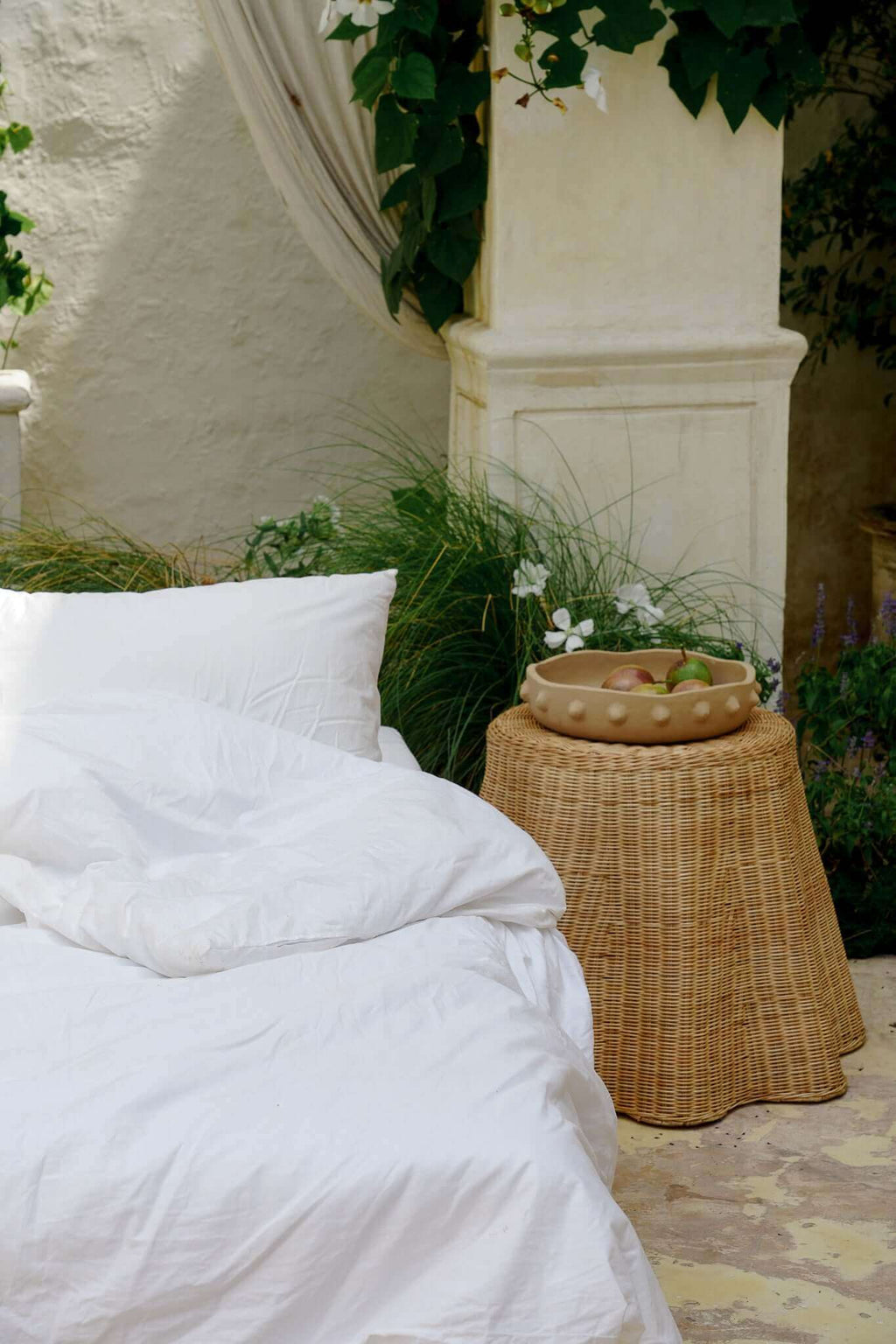 LA TABLE D'APPOINT FLORA