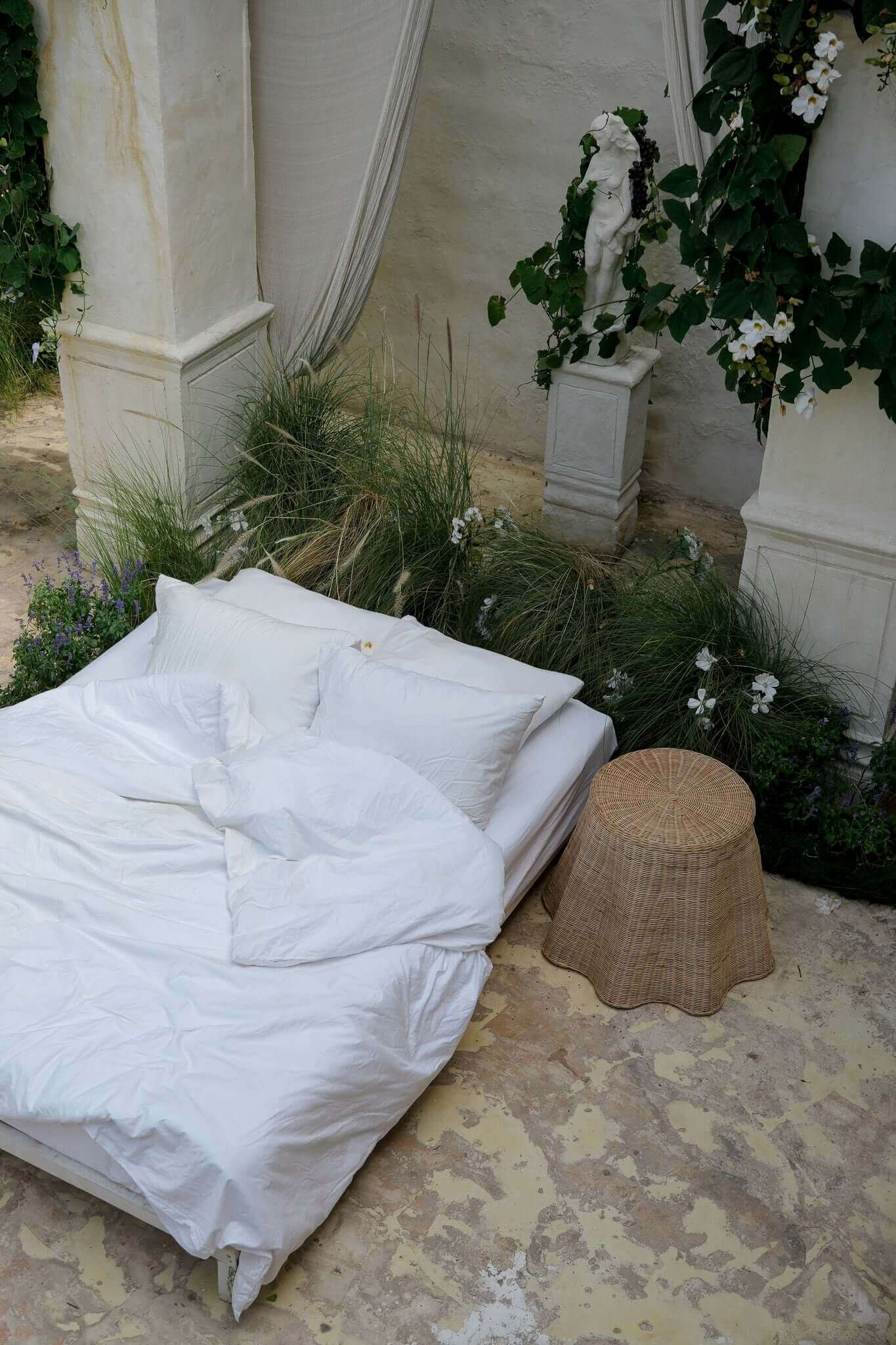 LA TABLE D'APPOINT FLORA