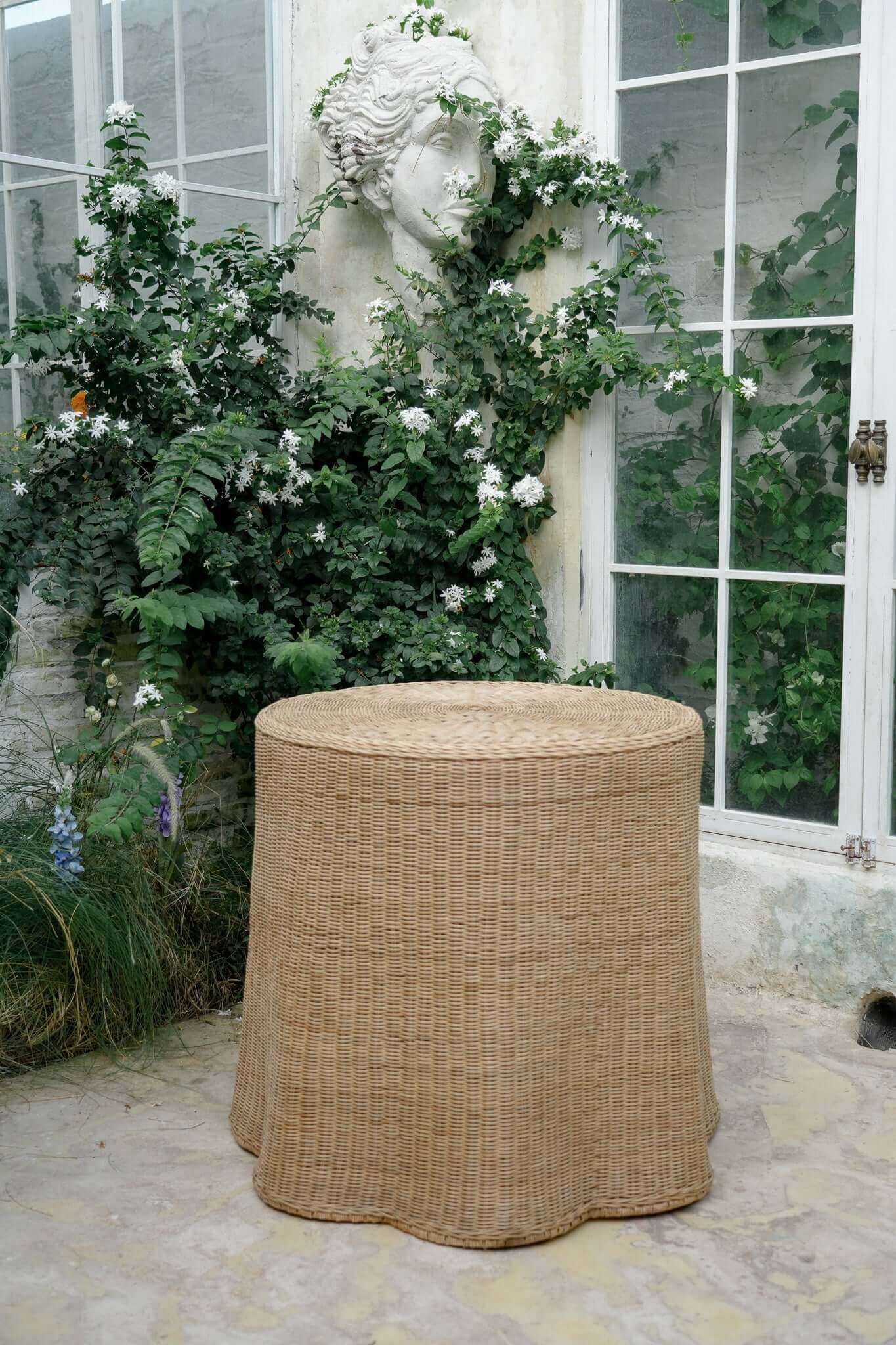 LA TABLE DE LA FLEUR