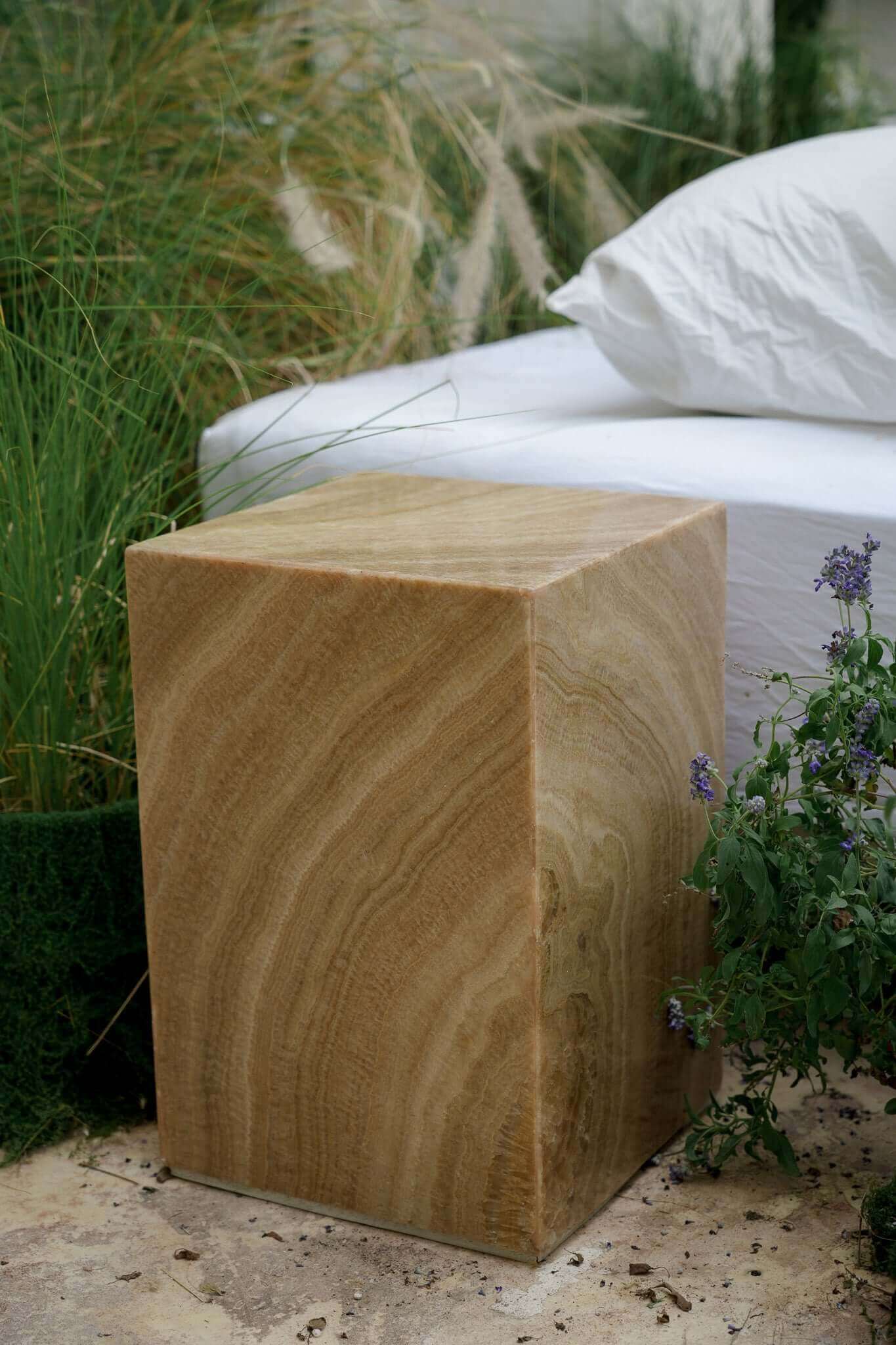 LE SOCLE D'ONYX - 003