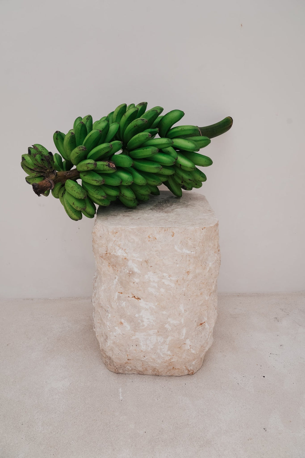 Tabouret/table en pierre brute